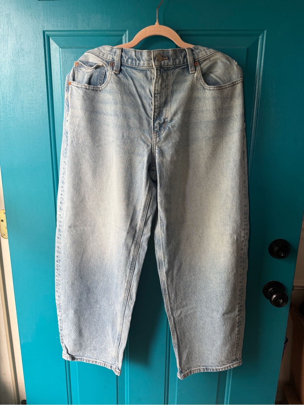 American Eagle Outfitters barrel jeans